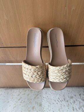 Like New! Treasure & Bond Natural Braided Slide Sandals - Neutral in Size 6.5